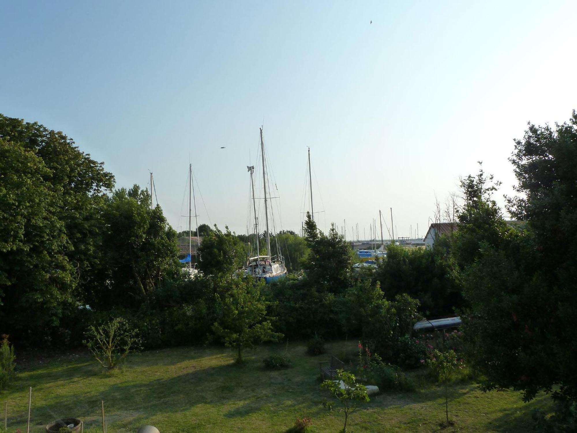 Le Domaine Du Meunier Mortagne-sur-Gironde Quarto foto